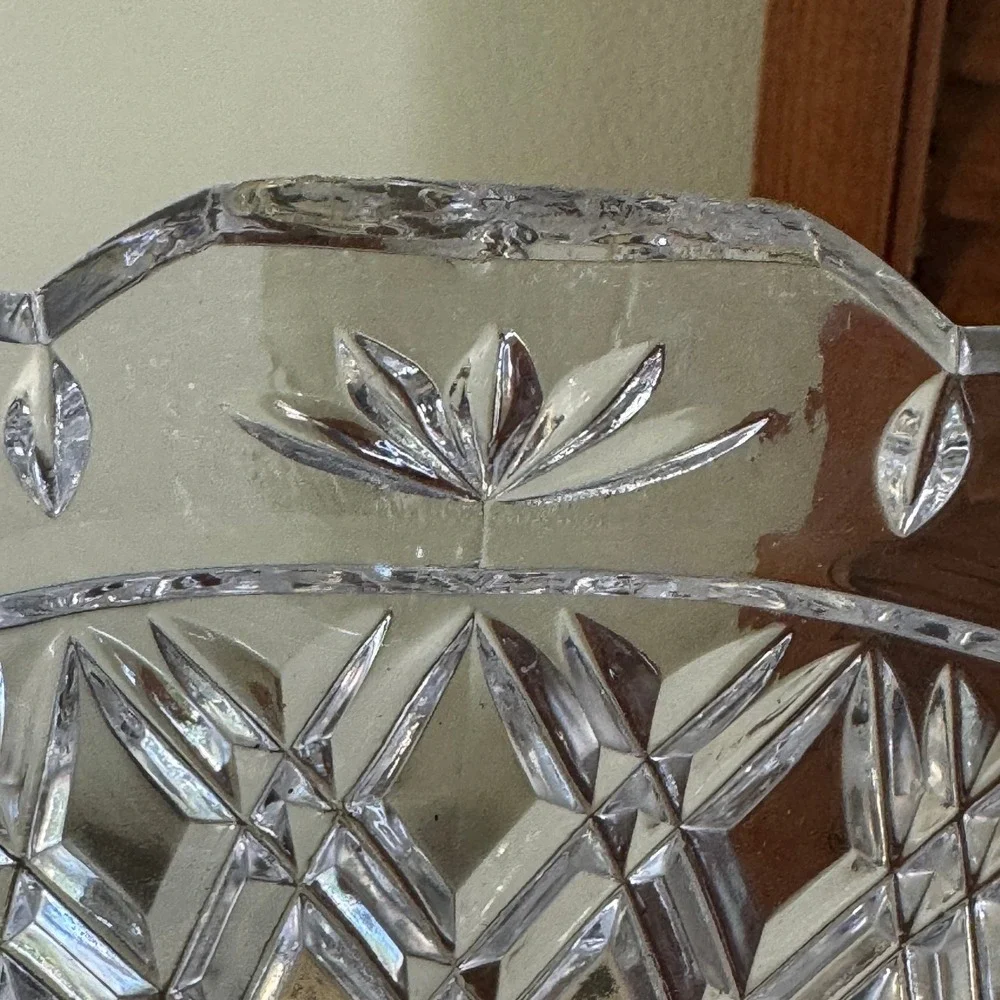 Vintage Pressed Glass Scalloped Serving Bowl Diamond Point Starburst 6.5 Inch